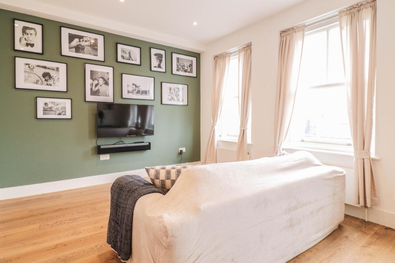 Modern & Spacious 1 Bedroom Clapham Junction Flat 伦敦 外观 照片