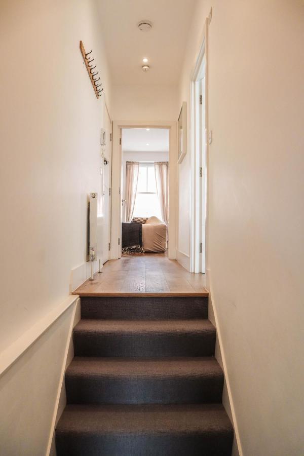 Modern & Spacious 1 Bedroom Clapham Junction Flat 伦敦 外观 照片