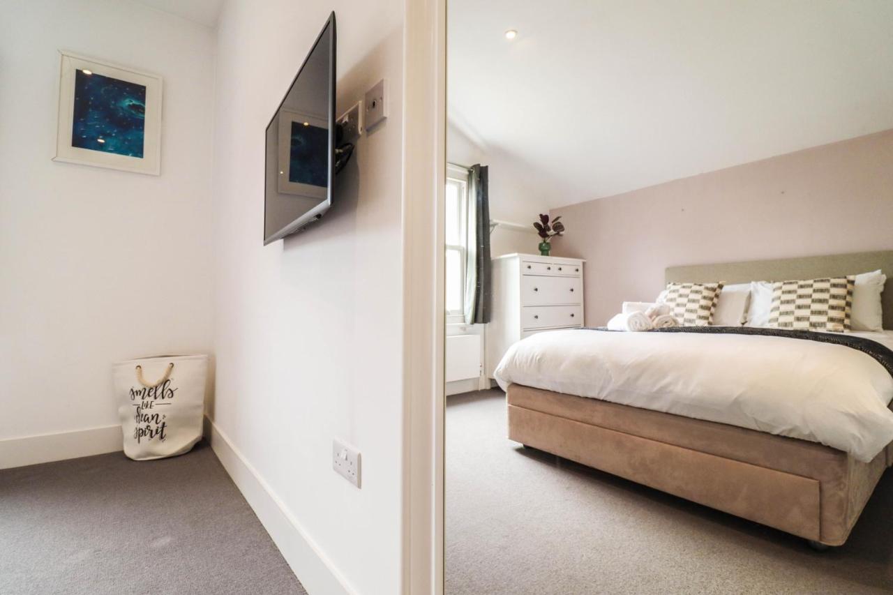 Modern & Spacious 1 Bedroom Clapham Junction Flat 伦敦 外观 照片